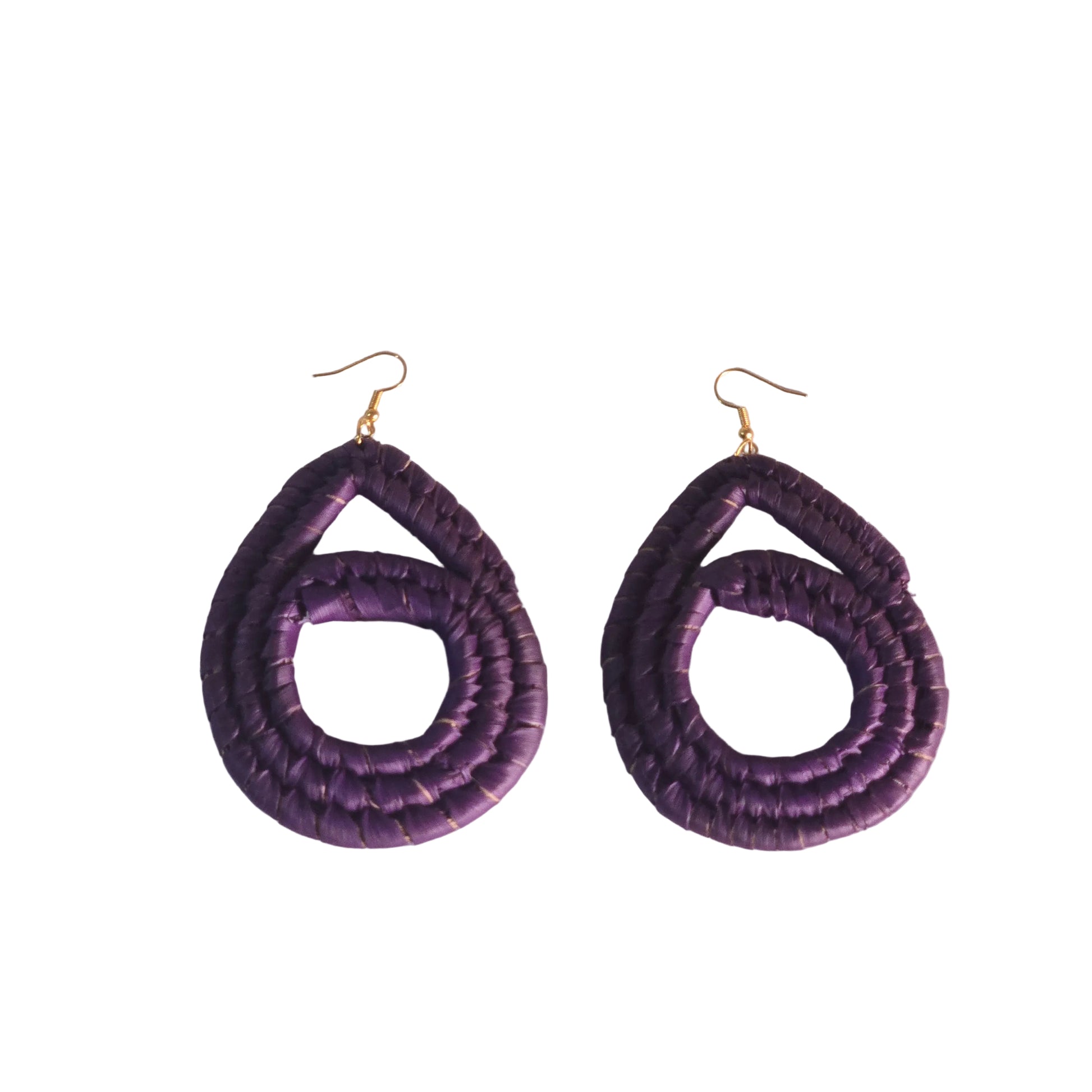 Pair of purple spiral raffia earrings 