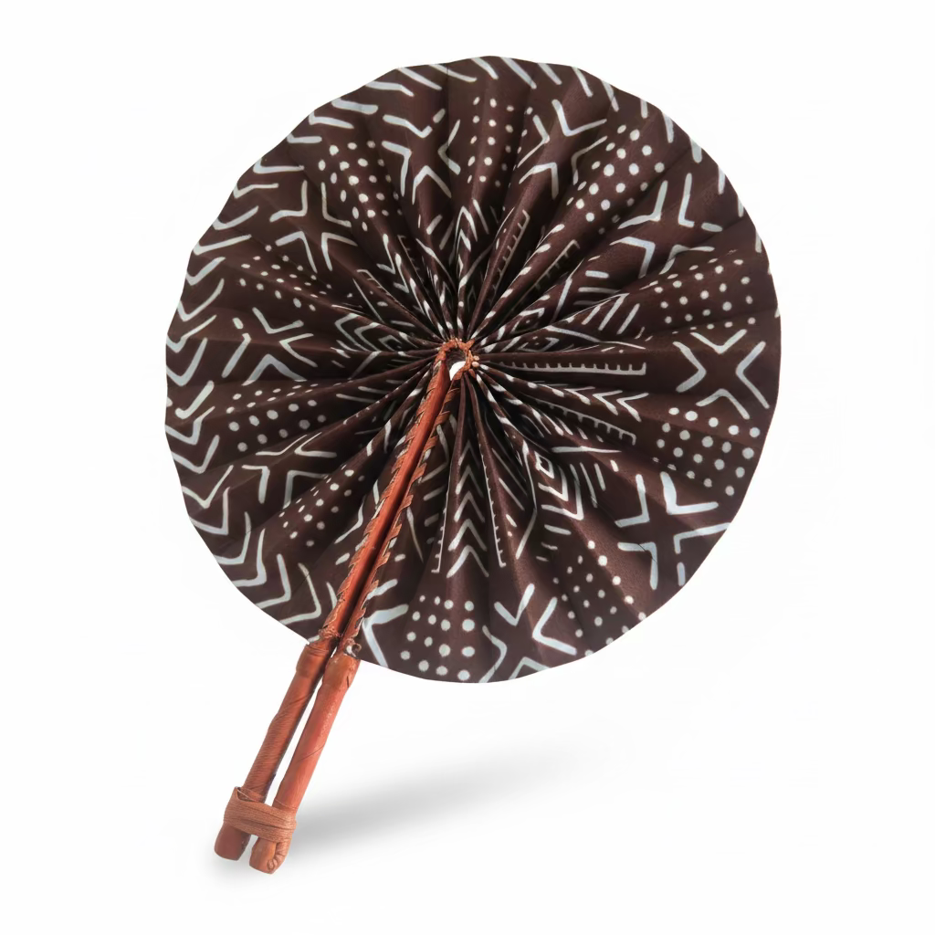 Foldable fabric fan 